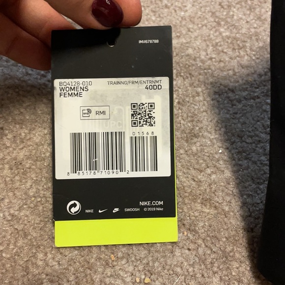 Nike Plus Size Rival Sports Bra - Picture 4 of 5